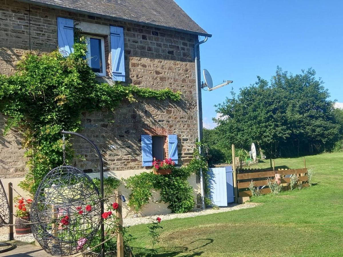 Mortain-Bocage - 2-Bed Wisteria Cottage - Sleeps 4 Notre-Dame-du-Touchet Екстериор снимка